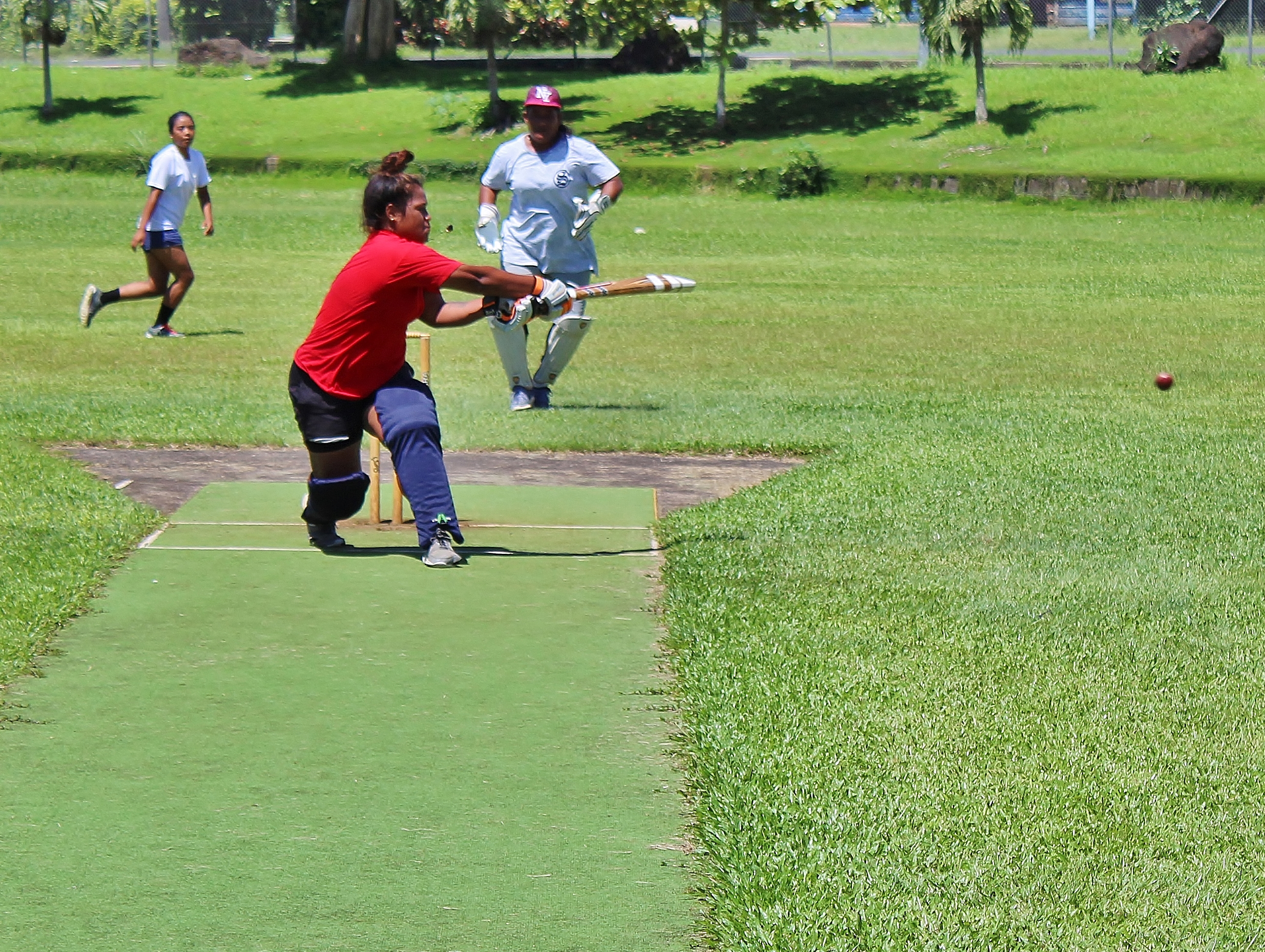 Women playing cricket in Samoa 
