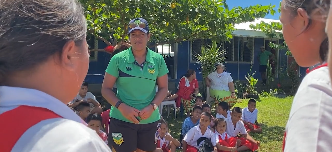 Girls in Samoa at a sports lesson