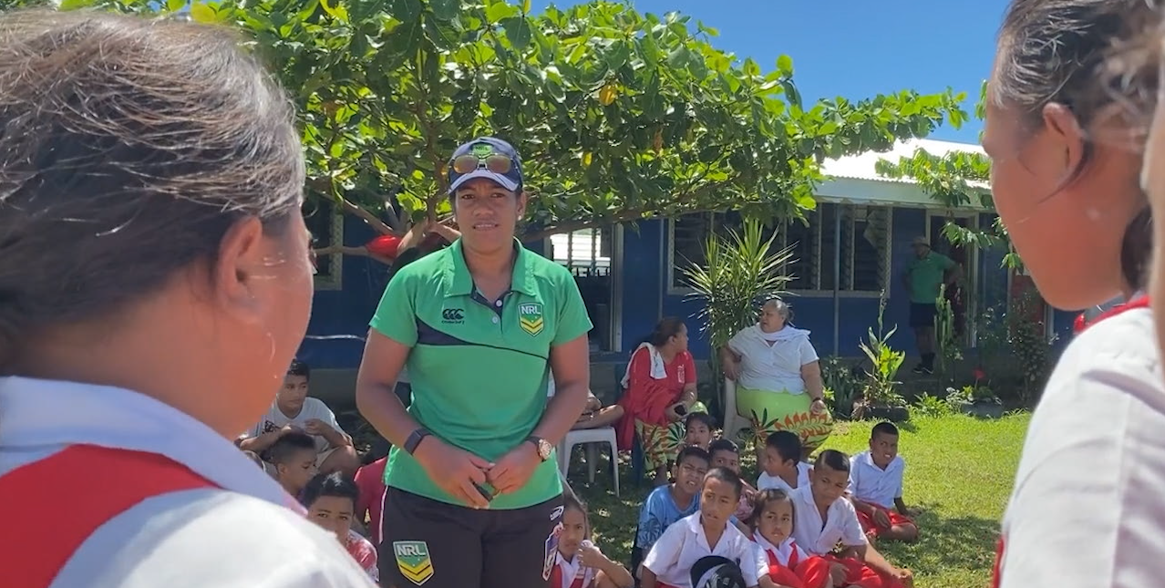 Girls in Samoa at a sports lesson