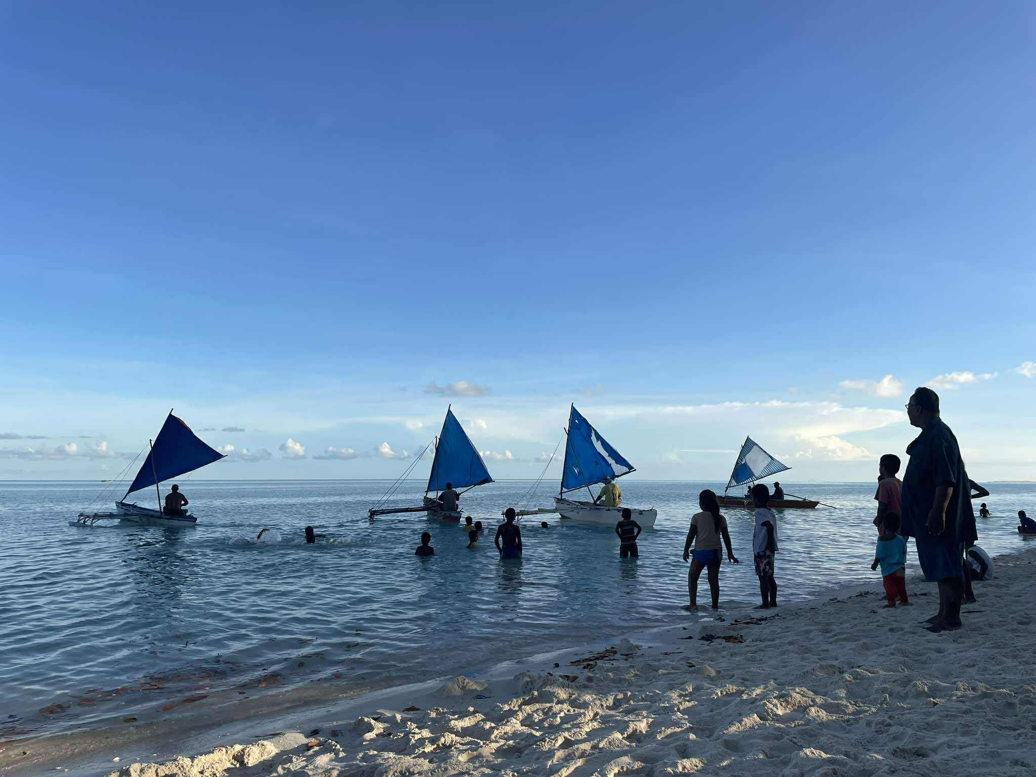 Play for Equity Grantee Kiribati Voyaging Society runs a sailing training session in Kiribati. 
